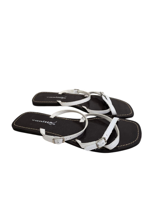Chinelos Vanities | 37